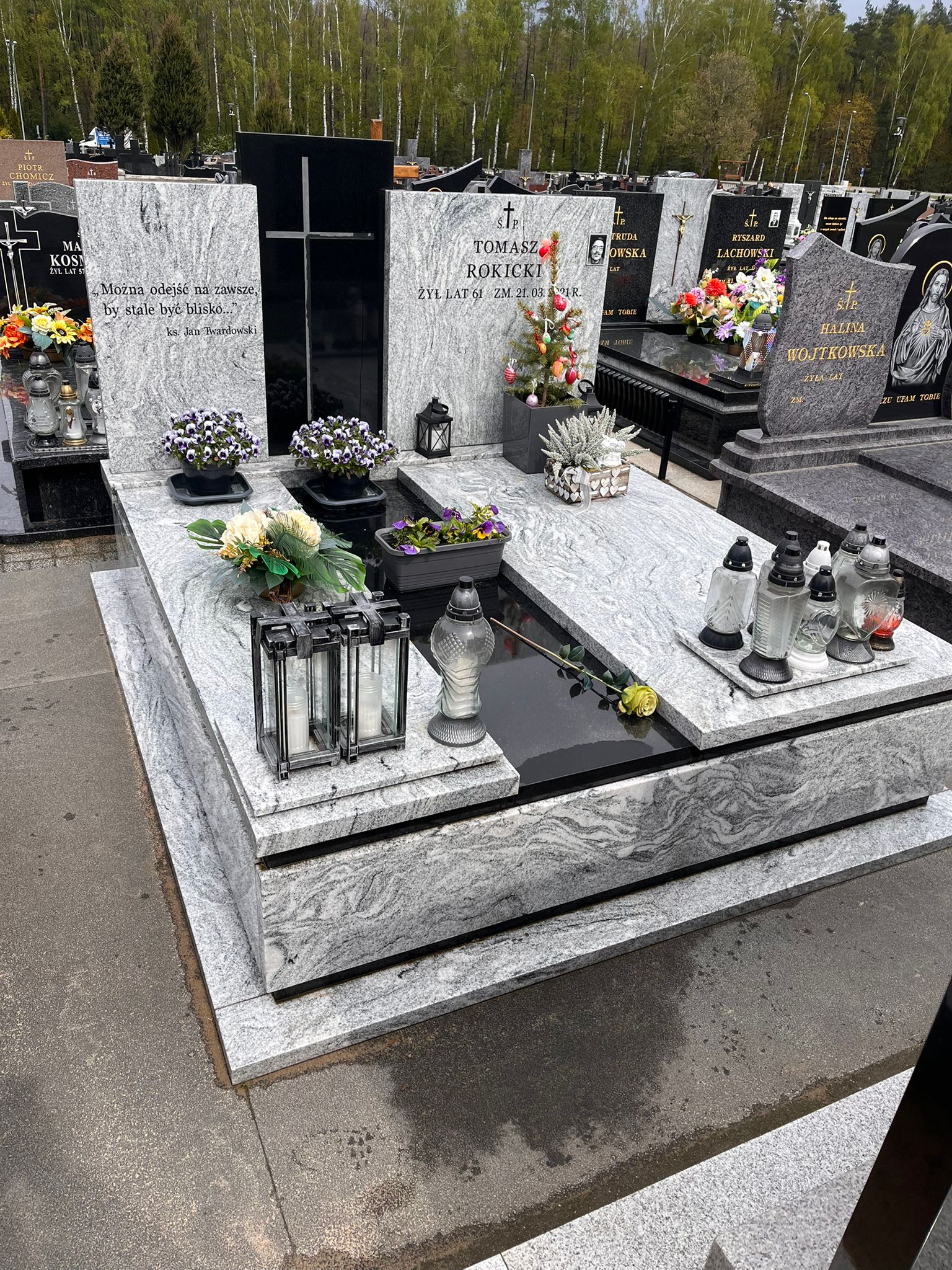 Twin Granite Cemetery Monument